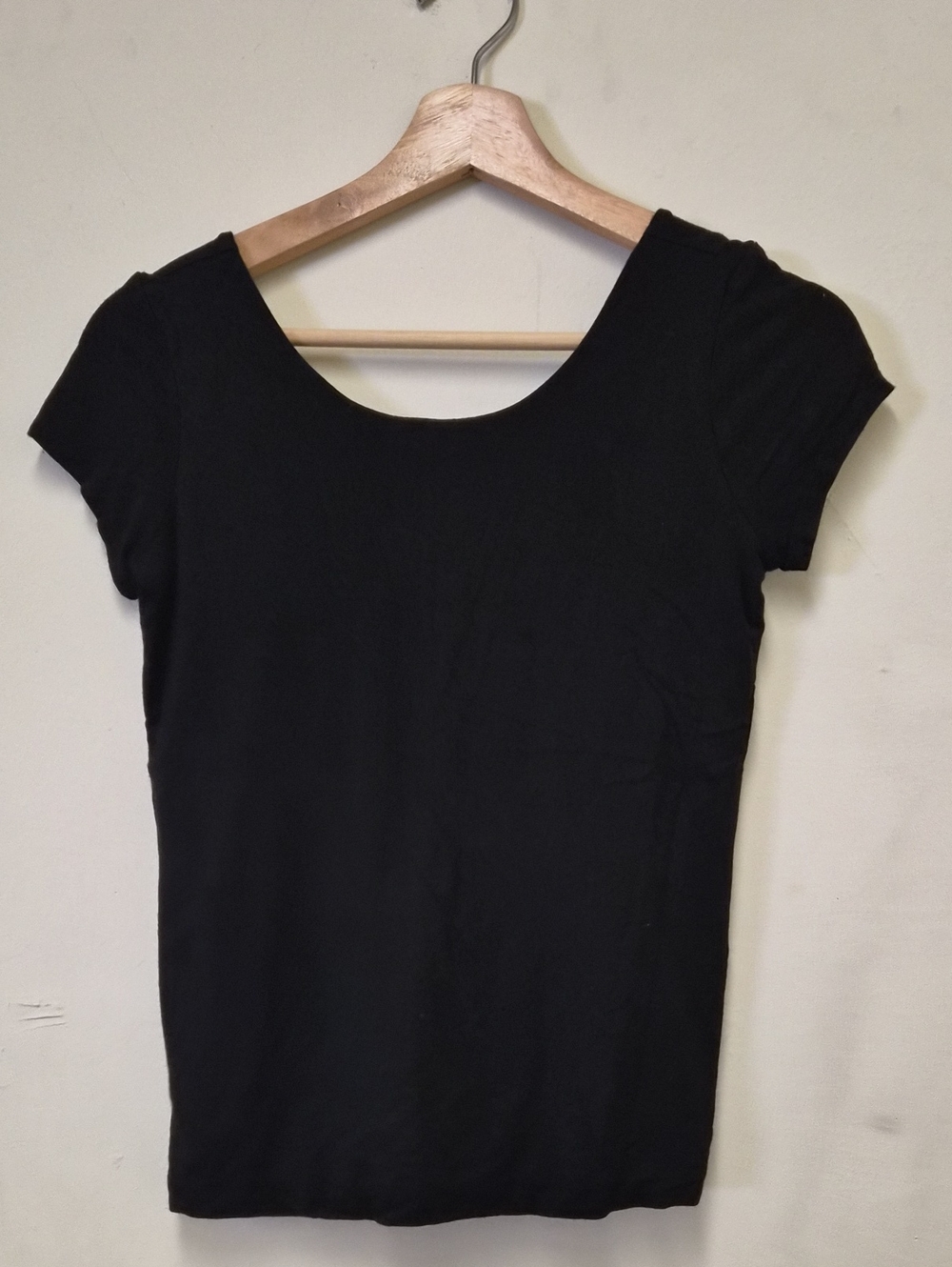 Monrow Black Scoop Neck Short Sleeve Tee Size S